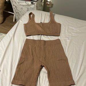 Windsor two piece set